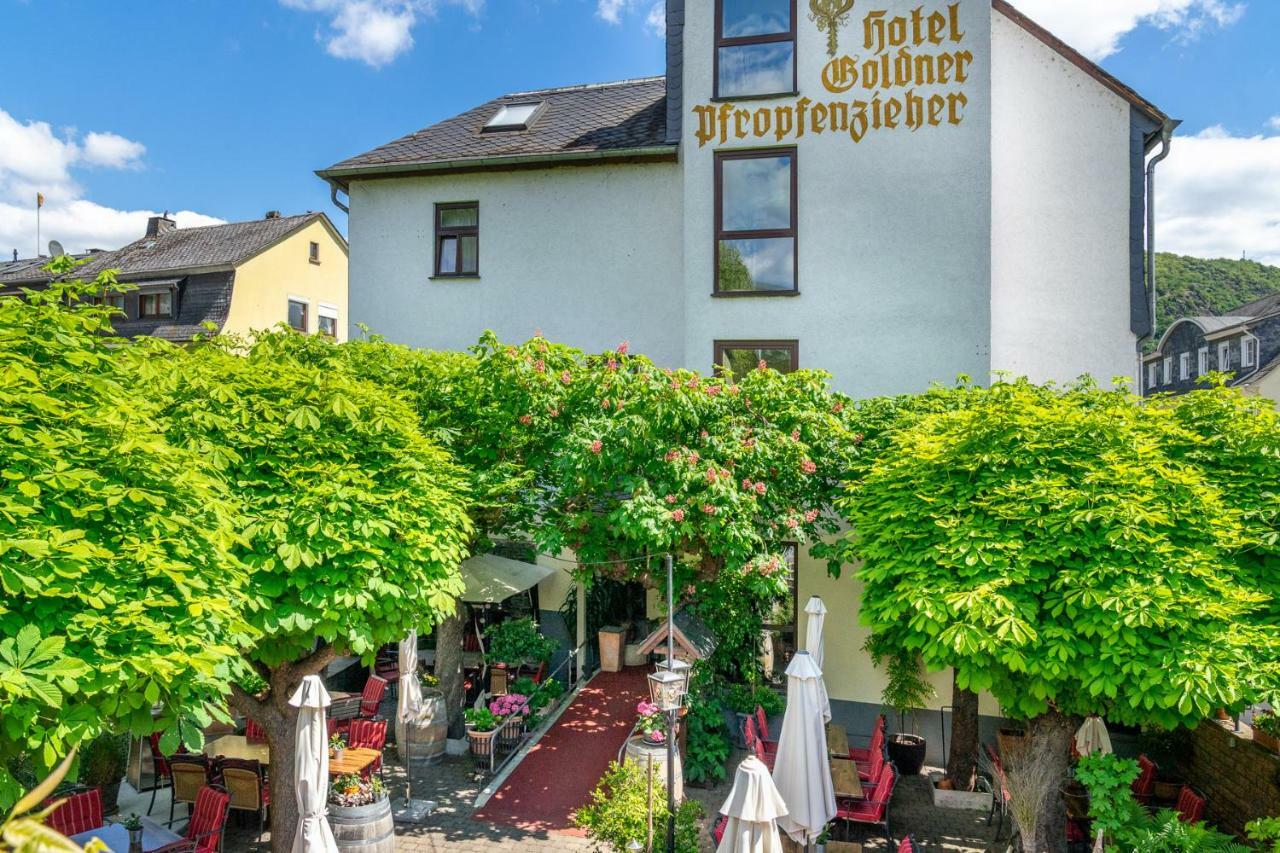 Goldener Pfropfenzieher Oberwesel Bagian luar foto